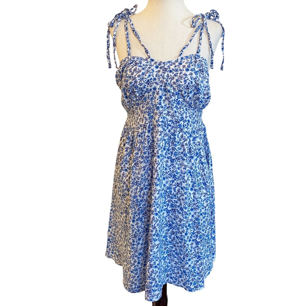 Just Polly Strappy Sleeveless Dainty White Blue Floral Mini dress - L